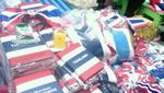 Perlengkapan Demo di Bangkok Jadi Suvenir!
