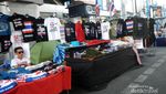 Perlengkapan Demo di Bangkok Jadi Suvenir!