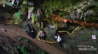 Goa Tenggar di Tenggarejo kecamatan Tanggungung menjadi destinasi cagar budaya lantaran temua fosil  binatang purba(Foto Andri syambudi)