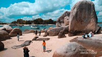 Beautiful place with amazing rock formations and really clean sea with white sands, amazing place to take pictures