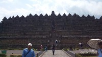 Borobudur yang megah tetap eksotis selalu ramai Pengunjung.