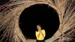Pesona Bukit Cinta Oenali di Malam Hari