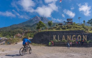 Pesona Bukit Klangon yang Berjarak Sejengkal dengan Merapi