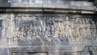 Relief candi