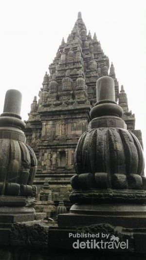 Pesona Candi Prambanan yang Tak Lekang Waktu