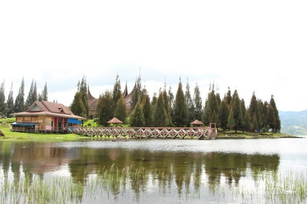 Pesona Danau Diatas di Sumbar