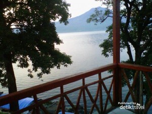 Pesona Danau Ranau, Danau Terbesar Kedua di Sumatera
