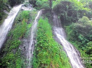 Pesona Dua Air Terjun di Karangasem, Bali