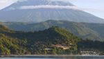 Pesona Gunung Agung dari Teluk Labuhan