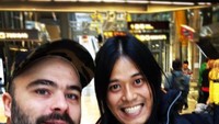 Bersama Sergio Roche Castro