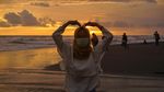 Pesona Matahari Terbenam di Pantai Parangtritis