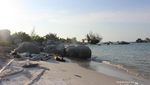 Pesona Pantai Lampu di Ujung Selatan Pulau Bangka