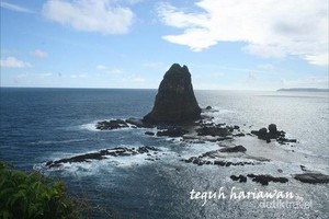 Pesona Pantai Selatan Papuma