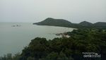 Pesona Pantai Tanjung Berikat dari Puncak Mercusuar di Bangka