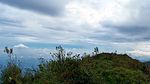 Pesona Sabana di Puncak Gunung Prau