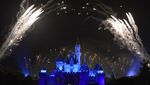 Pesta Kembang Api di Disneyland Hong Kong, Meriah!