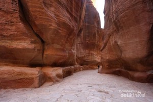 Petra, Kota Kuno Nan Indah di Yordania