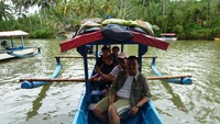Perahu sewaan ke Green Canyon