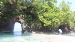 Petualangan ke Batu Lobang di Pulau Enggano