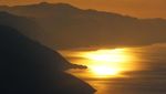 Petualangan Mengejar Sunrise di Langit Danau Toba