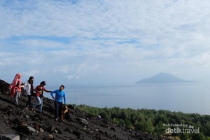 Petualangan Seru Menjelajahi Gunung Anak Krakatau