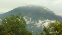 Gunung Merbabu dari Pos II