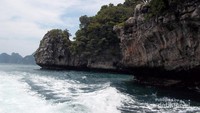 Berlayar di Phuket