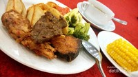 Makanan lezat yang disajikan