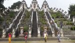 Pintu Surga di Pura Tertua Bali