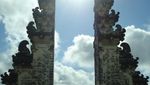 Pintu Surga di Pura Tertua Bali