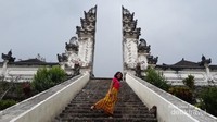 Gapura menuju Pura Penataran Agung Lempuyang. Indah.