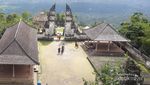 Pintu Surga di Pura Tertua Bali