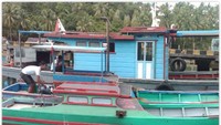Pompong tak lain adalah perahu kayu