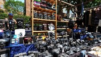 Kamera-kamera antik di Portobello Road Market London
