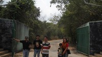 Gerbang Pusat Konservasi Gajah