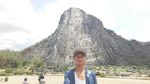Proses Kreatif Laser Buddha, Bukit yang Dipahat dan Dilapisi Emas