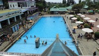 Kolam renang dewasa