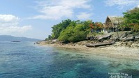 Pulau Kepa dengan dua cottage di tepi pantai yang cocok bagi beach hunter