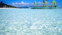 Air laut yang jernih di Pulau Barocay (wayph.com)