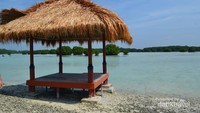 Gazebo untuk bersantai di Pulau pari