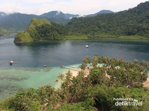 Pulau di Sumatera Barat yang Dibilang Mirip Raja Ampat