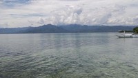 Tuh betapa sepinya kan guys, dan mohon ya siapapun dan kapanpun yang kesini tetap dijaga Pulau Karampuang ini.