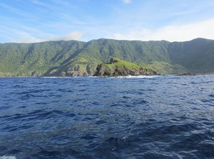Pulau Komodo yang Liar dan Eksotis