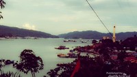 Pulau Lembeh dari puncak Kel  Batulubang (Monumen Trikora)
