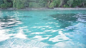 Pulau Mansinam di Papua, Pasirnya Putih & Airnya Sebening Kaca!