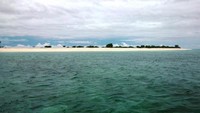 Pulau Nuse dari kejauhan