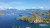 Gugusan bukit di Pulau Padar