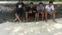 Bronist at PAHAWANG (Septian, saya, Indra dan Ibnu)