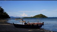 Menikmati sore di Pulau Pahawang