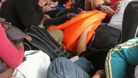 Suasana di atas kapal